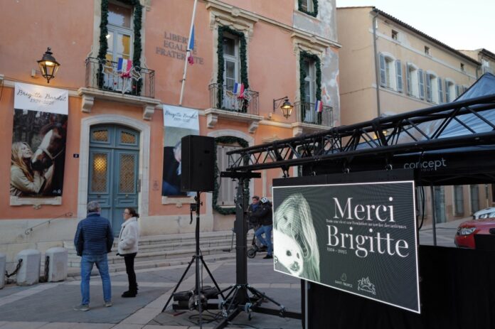 brigitte-bardot-morreu-em-decorrencia-de-um-cancer,-revelou-o-viuvo