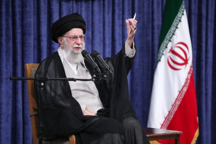 ira-acusa-‘mercenarios-dos-eua-e-de-israel’-de-participar-de-protestos-contra-o-governo-khamenei