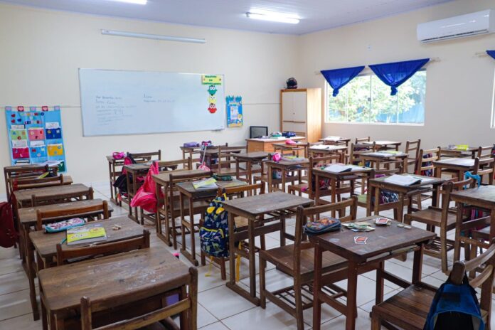 e-#fake-que-lula-criou-regra-para-obrigar-professores-a-se-aposentarem-mais-tarde