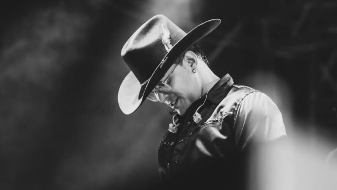 cantor-colombiano-morto-em-acidente-aereo-teve-sonho-premonitorio-com-problemas-em-aviao