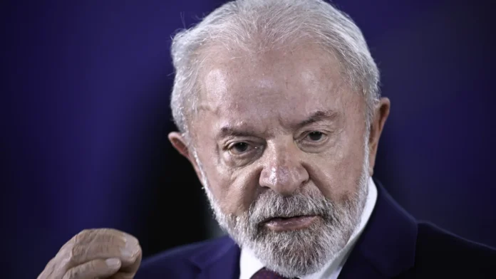 pobre-se-sacrifica-enquanto-dono-do-banco-master-da-‘golpe-de-r$-40-bi’,-diz-lula