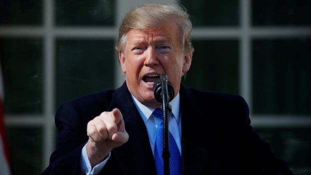 juiza-dos-eua-bloqueia-iniciativa-do-governo-trump-de-encerrar-status-legal-de-8,4-mil-imigrantes