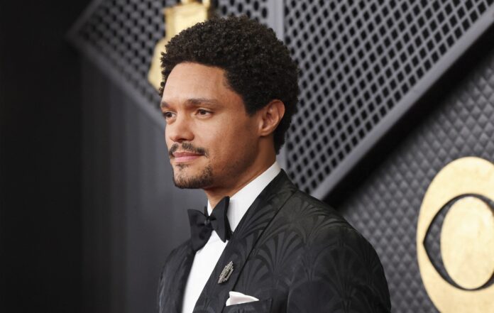 trump-critica-grammy-e-ameaca-processar-apresentador-do-premio-por-piada-sobre-epstein