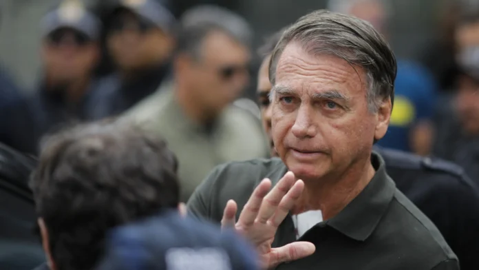 bolsonaro-depos-a-pf-na-prisao-por-ter-associado-lula-a-‘cachaca’-e-trafico