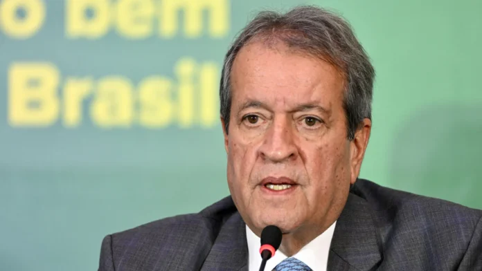 costa-neto-diz-que-ha-opcao-de-uma-vice-mulher-para-flavio-e-cita-nome-de-tereza-cristina