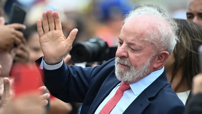 pesquisa:-lula-lidera-cenarios-para-2026;-flavio-e-principal-adversario