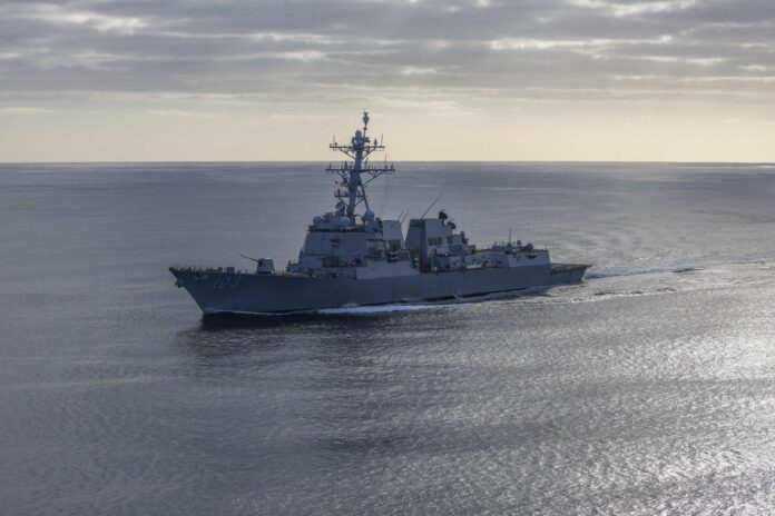 dois-navios-da-marinha-dos-eua-colidem-em-aguas-proximas-a-america-do-sul,-diz-jornal