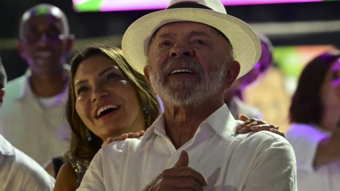 janja-expulsa-filha-de-lula-de-sala-reservada-na-sapucai,-diz-colunista