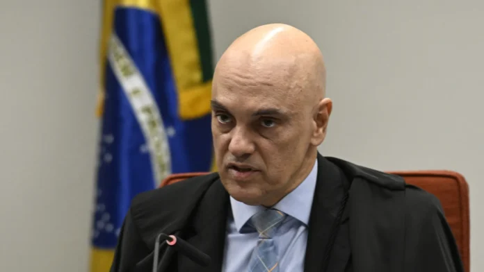 moraes-manda-notificar-eduardo-bolsonaro-sobre-abertura-de-acao-penal