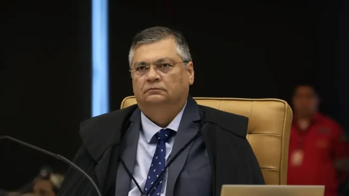 decisao-de-dino-mobiliza-lulinha-contra-quebra-de-sigilo,-e-cpi-ve-afronta-a-congresso