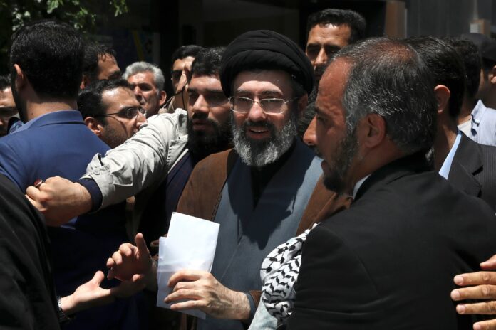ira-nomeia-mojtaba-khamenei,-filho-de-ali-khamenei,-como-novo-lider-supremo